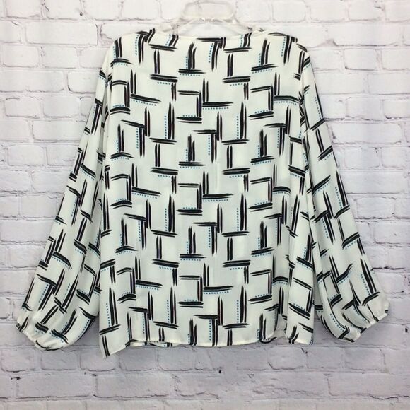 Cato Top/Blouse Women's Plus Sz 22/24 Popover Ruffle Accent V-Neck Multicolored - Picture 6 of 6